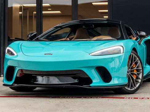 Used 2023 McLaren GT RWD image 3