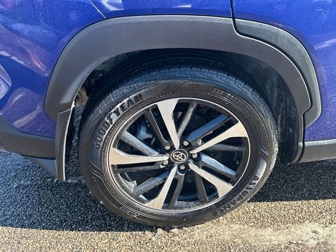 Used 2025 Toyota Corolla Cross AWD Hybrid image 41