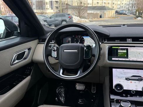Used 2018 Land Rover Range Rover Velar R-Dynamic SE image 28