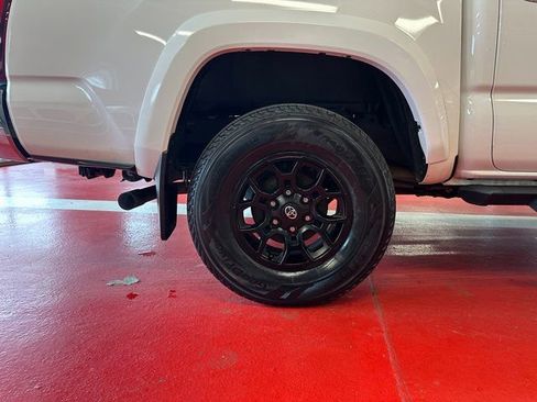Used 2022 Toyota Tacoma SR5 image 27