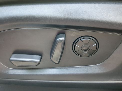 Certified 2025 Ford Explorer ST-Line w/ Premium Package AWD/4WD image 30