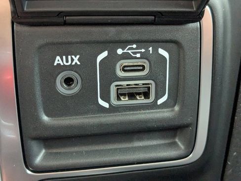 New 2025 Jeep Gladiator Rubicon image 19