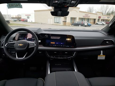 New 2026 Chevrolet Suburban Premier image 12