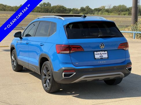 Used 2023 Volkswagen Taos SE w/ Panoramic Sunroof Package FWD image 6