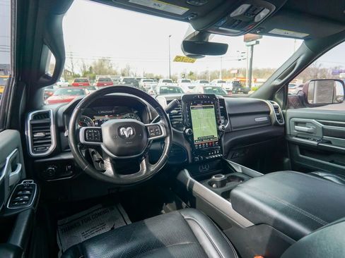 Used 2021 RAM 2500 Big Horn w/ Level 2 Equipment Group image 14