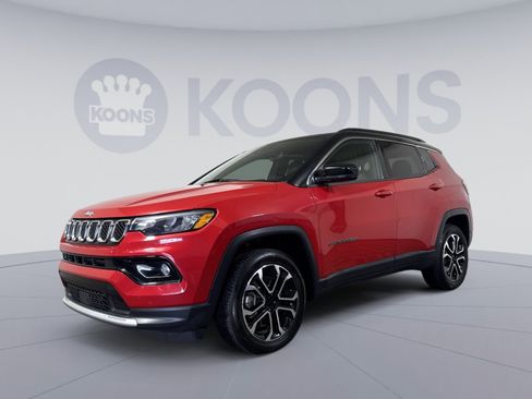 Used 2023 Jeep Compass Limited image 1