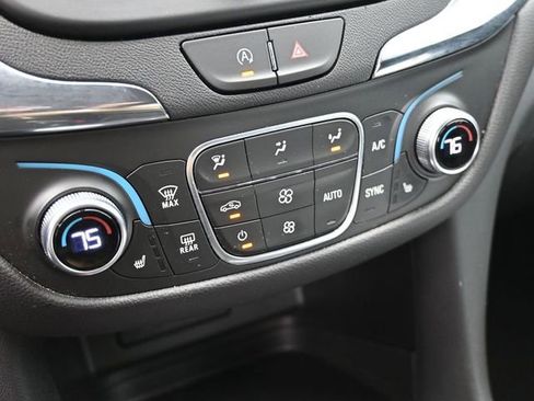 Used 2024 Chevrolet Equinox LT image 33