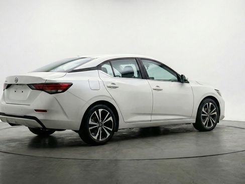 Used 2025 Nissan Sentra SV FWD image 9