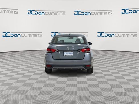 Used 2021 Nissan Versa SV image 7