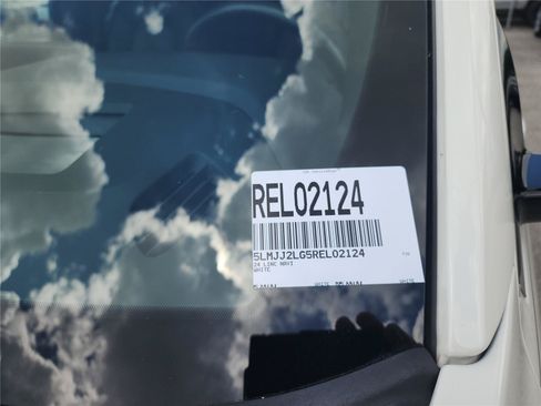 Certified 2024 Lincoln Navigator Reserve AWD/4WD image 10