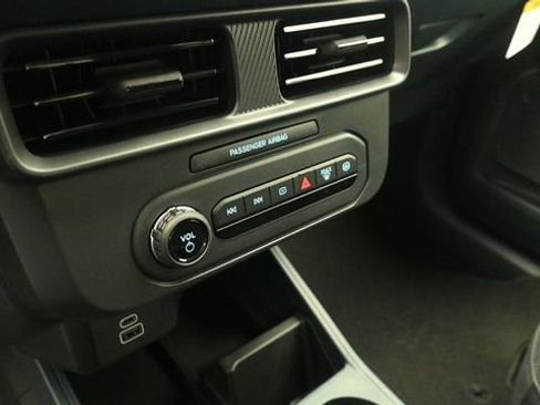 New 2026 Ford Maverick XL FWD image 17