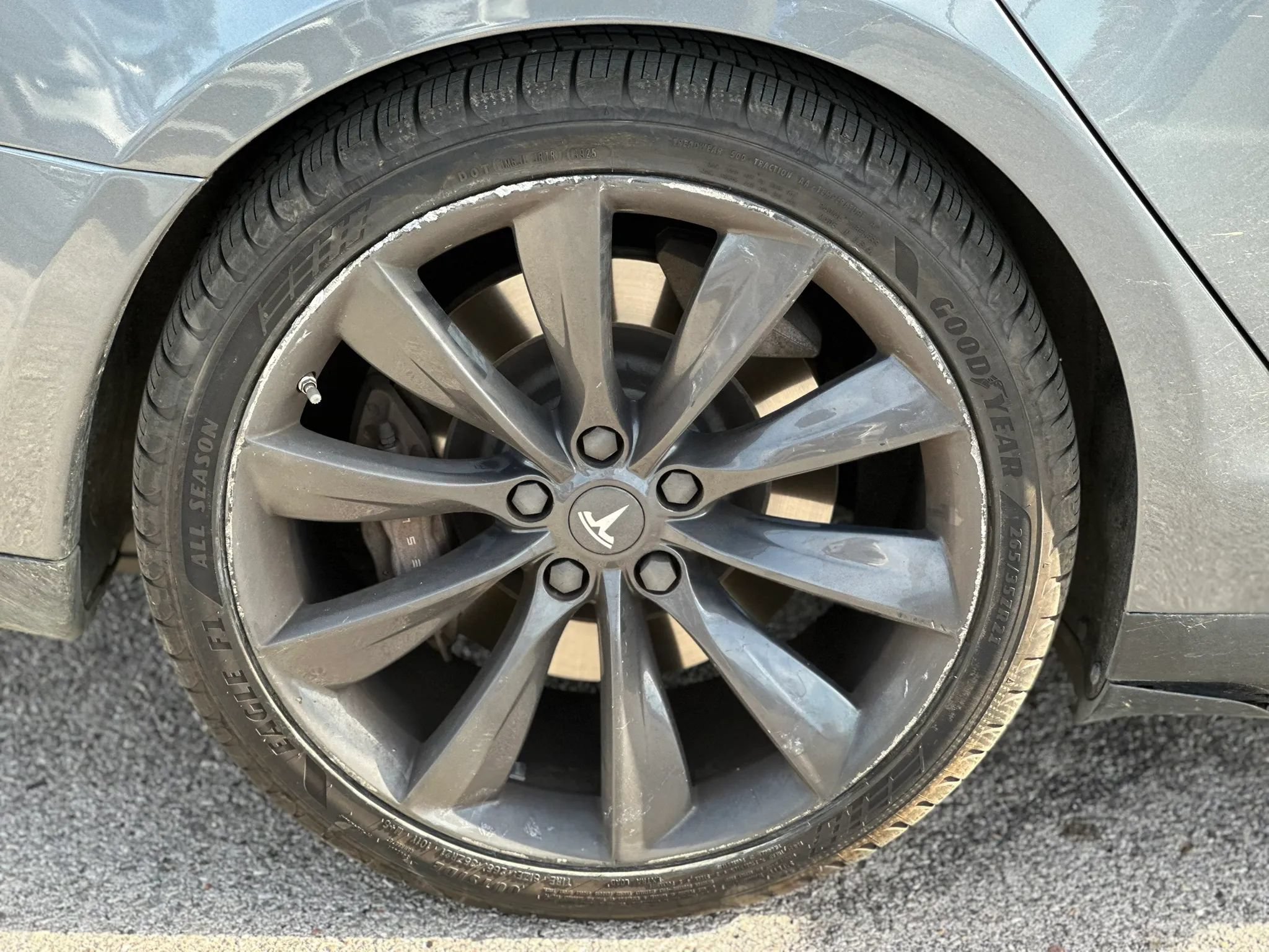 Used 2013 Tesla Model S Performance RWD image 27