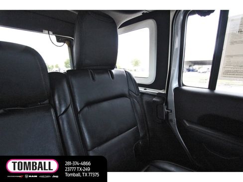 Used 2020 Jeep Wrangler Unlimited Rubicon AWD/4WD image 12