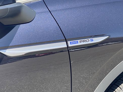 Used 2023 Volkswagen ID.4 Pro S AWD/4WD image 19