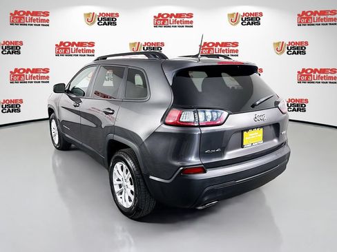 Used 2022 Jeep Cherokee Latitude Lux AWD/4WD image 2