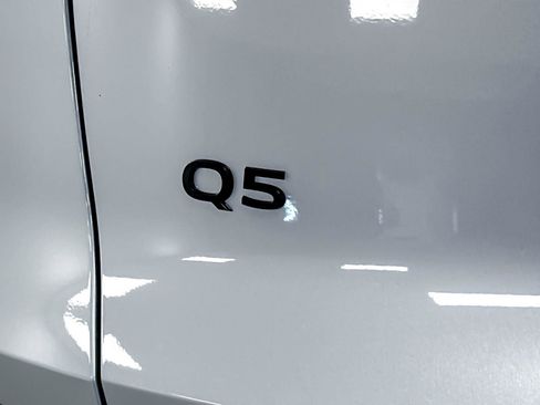 New 2025 Audi Q5 Premium image 26