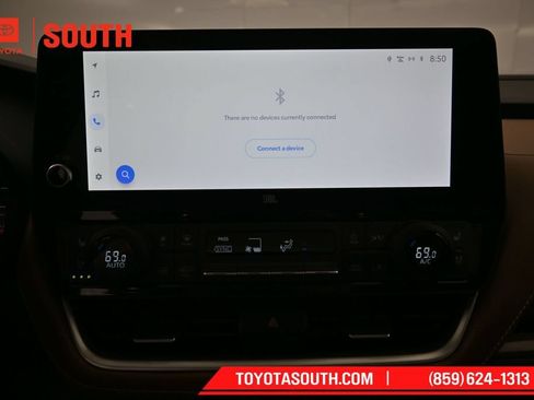 Used 2025 Toyota Grand Highlander AWD image 15