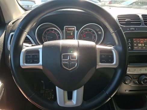 Used 2018 Dodge Journey SE w/ Popular Equipment Group FWD image 16