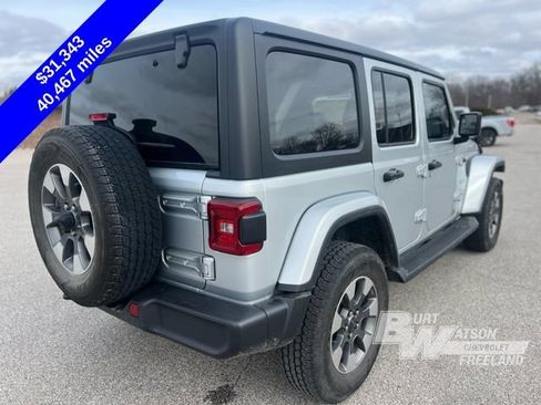 Used 2023 Jeep Wrangler Unlimited Sahara w/ LED Lighting Group AWD/4WD image 7