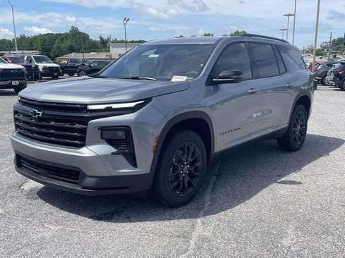 New 2026 Chevrolet Traverse LT w/ Midnight/Sport Edition FWD image 22