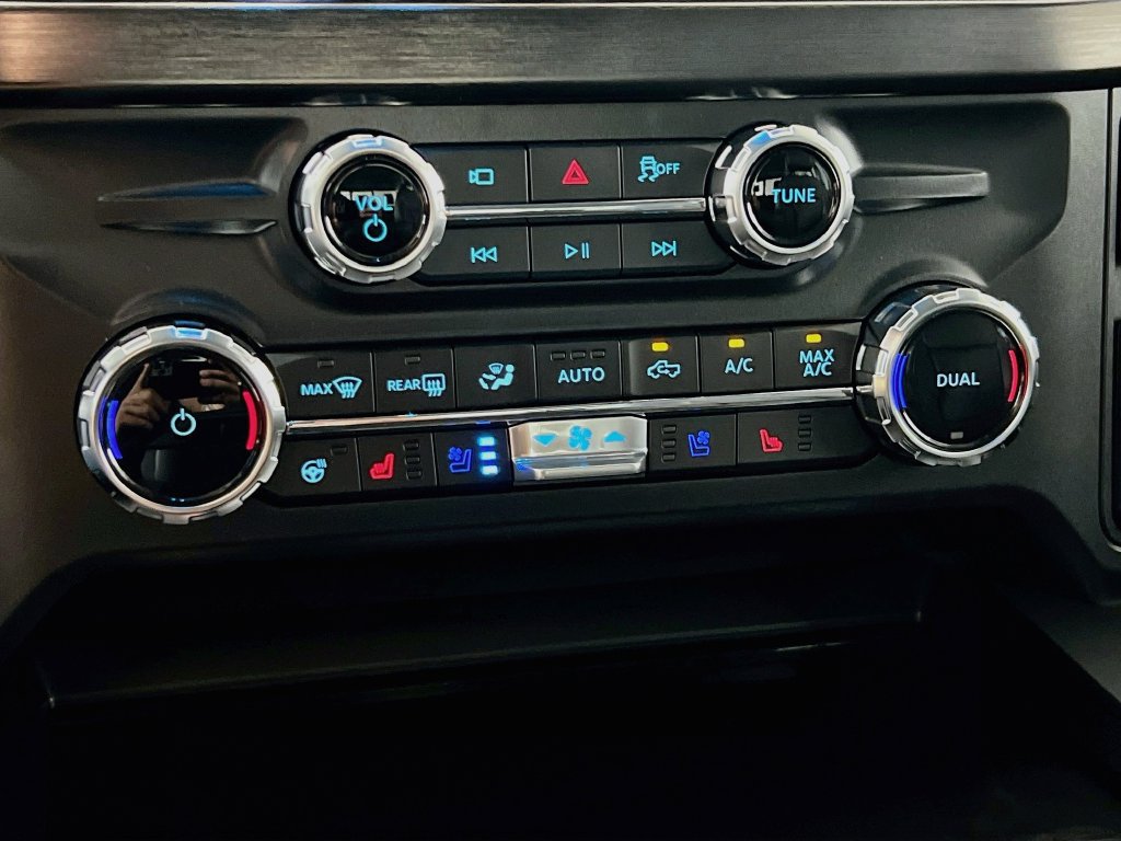 New 2026 Ford F350 Lariat w/ Black Appearance Package AWD/4WD image 9