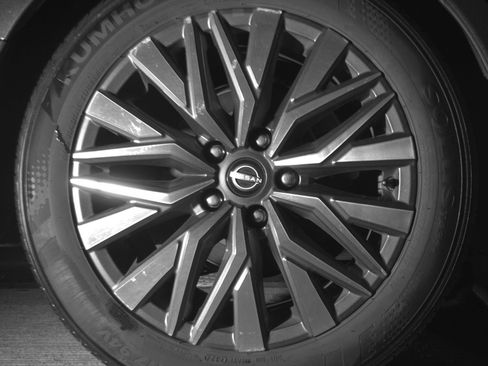 Used 2025 Nissan Altima 2.5 SV FWD image 15