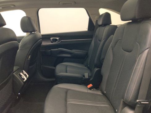 Used 2021 Kia Sorento EX image 18