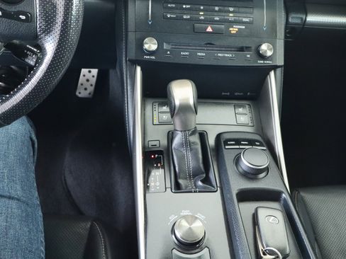 Used 2016 Lexus IS 300 AWD image 19