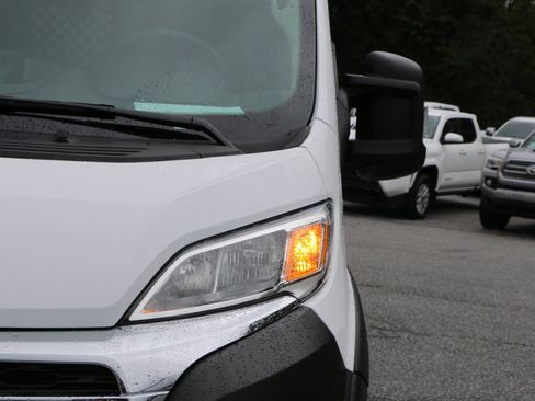 Used 2025 RAM ProMaster 2500 w/ U-Haul Equipment Group FWD image 13