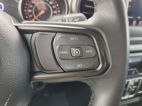 Used 2023 Jeep Gladiator Sport image 20