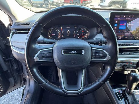 Used 2022 Jeep Compass Limited AWD/4WD image 18