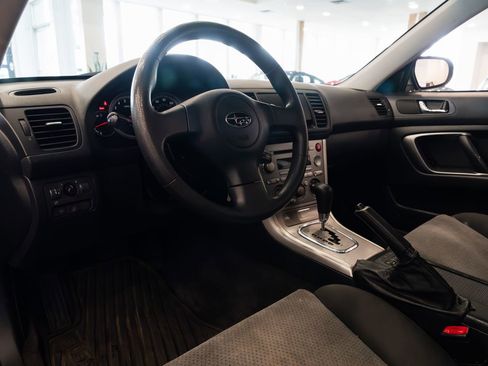 Used 2005 Subaru Outback 2.5i AWD/4WD image 7