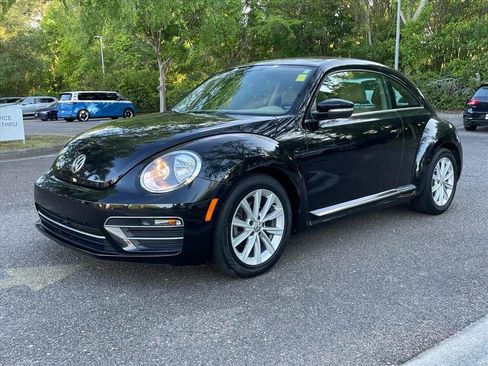 Used 2018 Volkswagen Beetle 2.0T SE FWD image 29