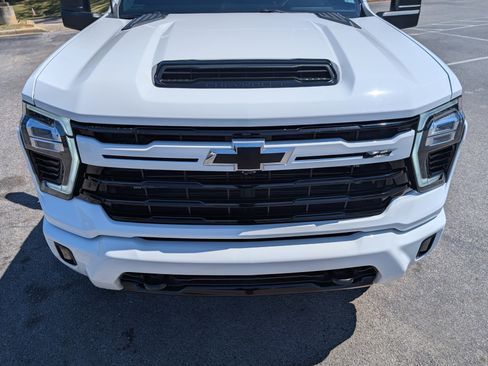 Used 2024 Chevrolet Silverado 2500 LT w/ Z71 Sport Edition image 12