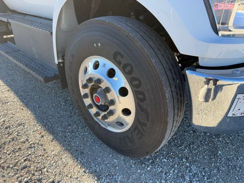New 2026 Ford F750 2WD SuperCab Super Duty image 16