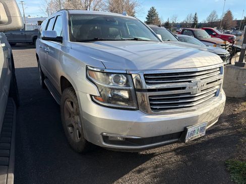 Used 2018 Chevrolet Suburban Premier image 5