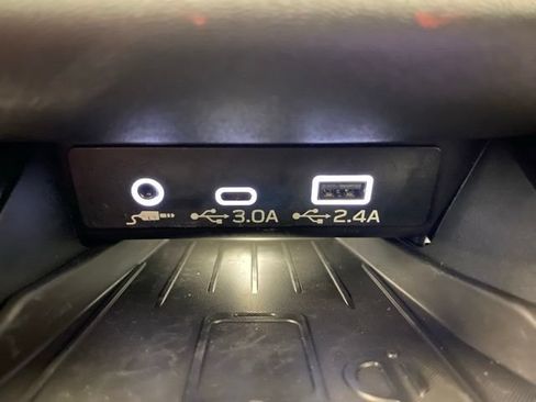 Used 2024 Subaru Outback Limited AWD/4WD image 21