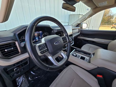 Used 2024 Ford Expedition Max Limited image 13