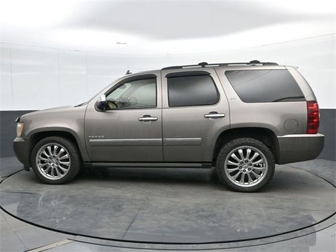Used 2011 Chevrolet Tahoe LTZ image 5
