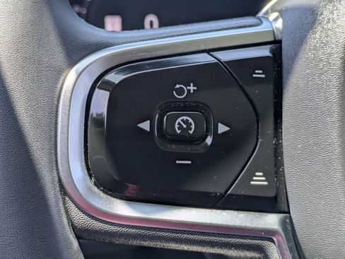Certified 2023 Volvo XC60 B5 Plus w/ Climate Package FWD image 18