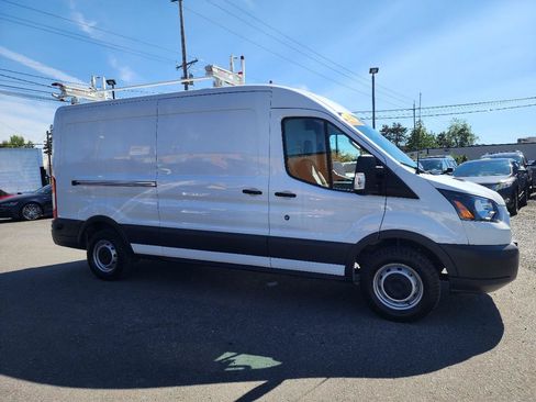 Used 2018 Ford Transit 250 148 Medium Roof w/ Interior Upgrade Package RWD image 4