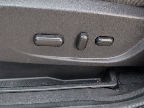 Used 2017 Ford Escape SE FWD image 22