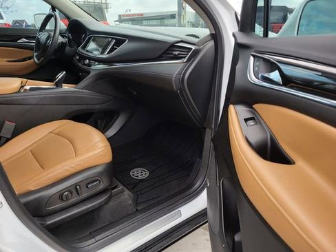 Used 2018 Buick Enclave Premium w/ Experience Buick Package image 7