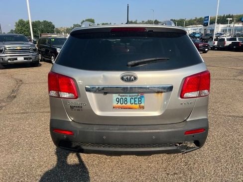 Used 2013 Kia Sorento EX w/ EX V6 Premium Pkg AWD/4WD image 7