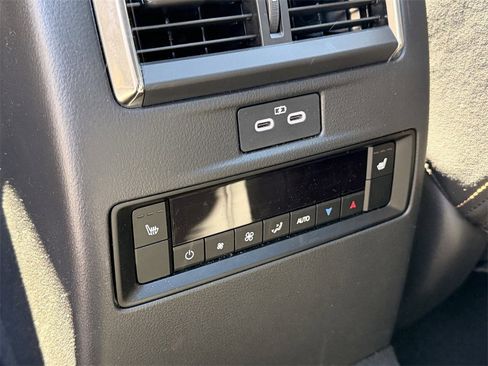 Certified 2025 MAZDA CX-70 3.3 Turbo S w/ Premium Package image 14