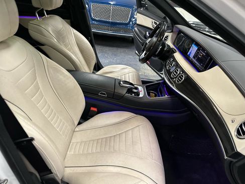 Used 2020 Mercedes-Benz S 560 4MATIC Sedan image 33