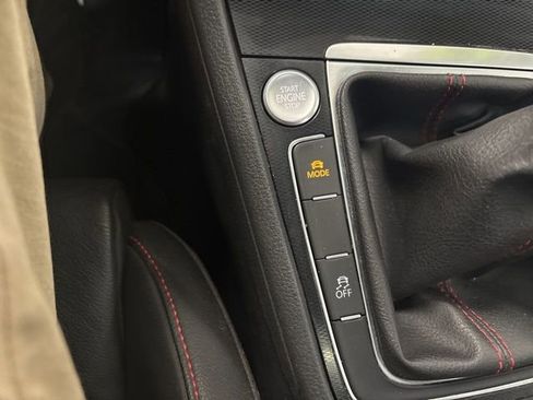 Used 2017 Volkswagen GTI Autobahn image 34