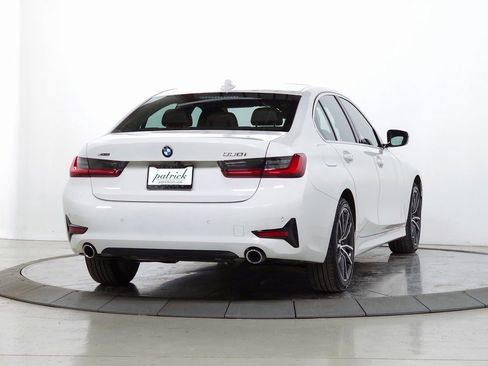 Used 2020 BMW 330i xDrive Sedan w/ Premium Package image 9