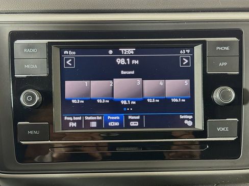 Used 2022 Volkswagen Atlas Cross Sport SE image 17