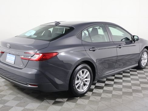 Used 2025 Toyota Camry LE image 6